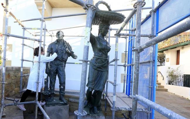 Ya se han instalado unos andamios para llevar a cabo los trabajos in situ. Ya se han instalado unos andamios para llevar a cabo los trabajos in situ.