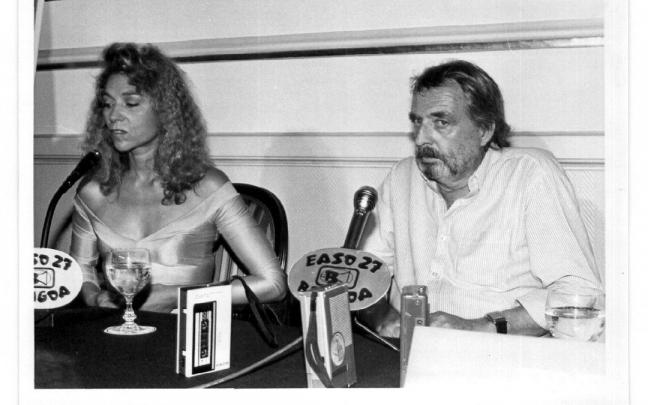 Alain Tanner junto a la actriz Myrian Mezieres. Alain Tanner junto a la actriz Myrian Mezieres.