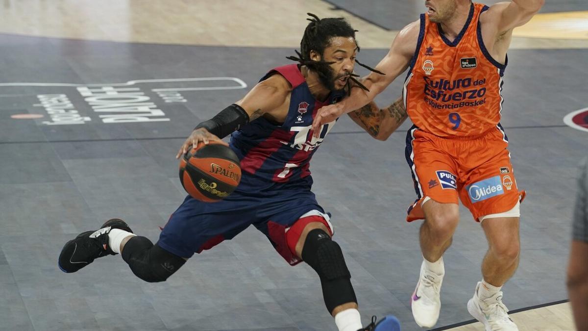 Henry, durante un partido entre el Baskonia y el Valencia Basket