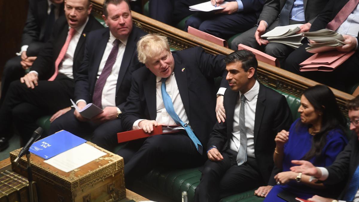 El exprimer ministro británico Boris Johnson y su antiguo titular de Economía Rishi Sunak.