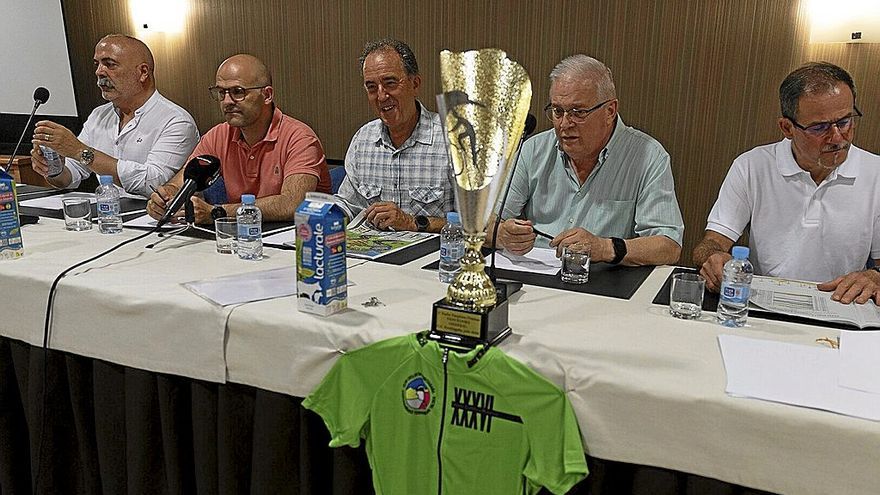De izquierda a derecha: Ra&uacute;l Bator, Fernando Aranguren, Diego S&aacute;nchez, Miguel &Aacute;ngel Pozueta y Michel Blanco.