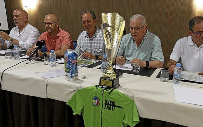De izquierda a derecha: Ra&uacute;l Bator, Fernando Aranguren, Diego S&aacute;nchez, Miguel &Aacute;ngel Pozueta y Michel Blanco.