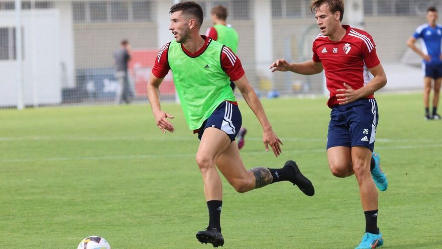 David García junto a Pablo Ibáñez en el entrenamiento en Tajonar de este viernes