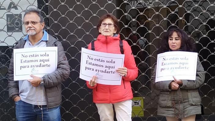 Manifestación de un grupo antiabortista del movimiento '40 días por la vida', en Gasteiz.