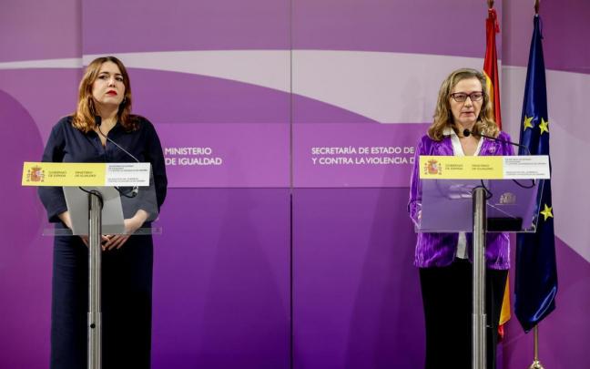 La secretaria de Estado de Igualdad y contra la Violencia de Género, Ángela Rodríguez Pam, y la delegada del Gobierno contra la Violencia de Género, Victoria Rosell