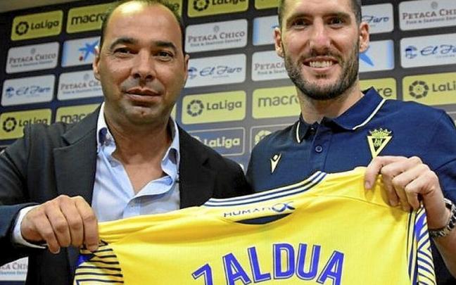 Zaldua, en su presentación de ayer con el Cádiz. | FOTO: CÁDIZ