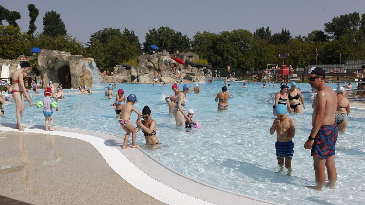 Las temperaturas extremas padecidas durante el pasado verano tuvieron su reflejo en la afluencia a las piscinas