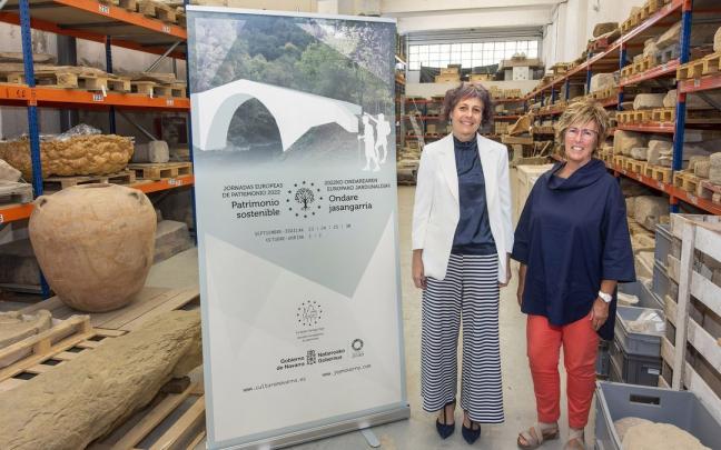 Rebeca Esnaola, consejera de Cultura y Deporte del Gobierno foral, junto a Susana Herreros, directora del Servicio de Patrimonio Histórico del Gobierno foral