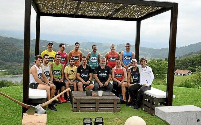Doce aizkolaris completarán la nómina de participantes hoy en Azpeitia, ocho de ellos han entrado de manera directa. | FOTO: N.G Doce aizkolaris completarán la nómina de participantes hoy en Azpeitia, ocho de ellos han entrado de manera directa. | FOTO: N.G