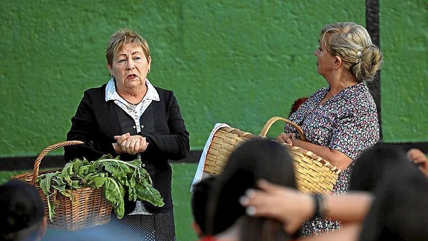 Momento de la representación de la obra ‘Memoria entre raíles’.