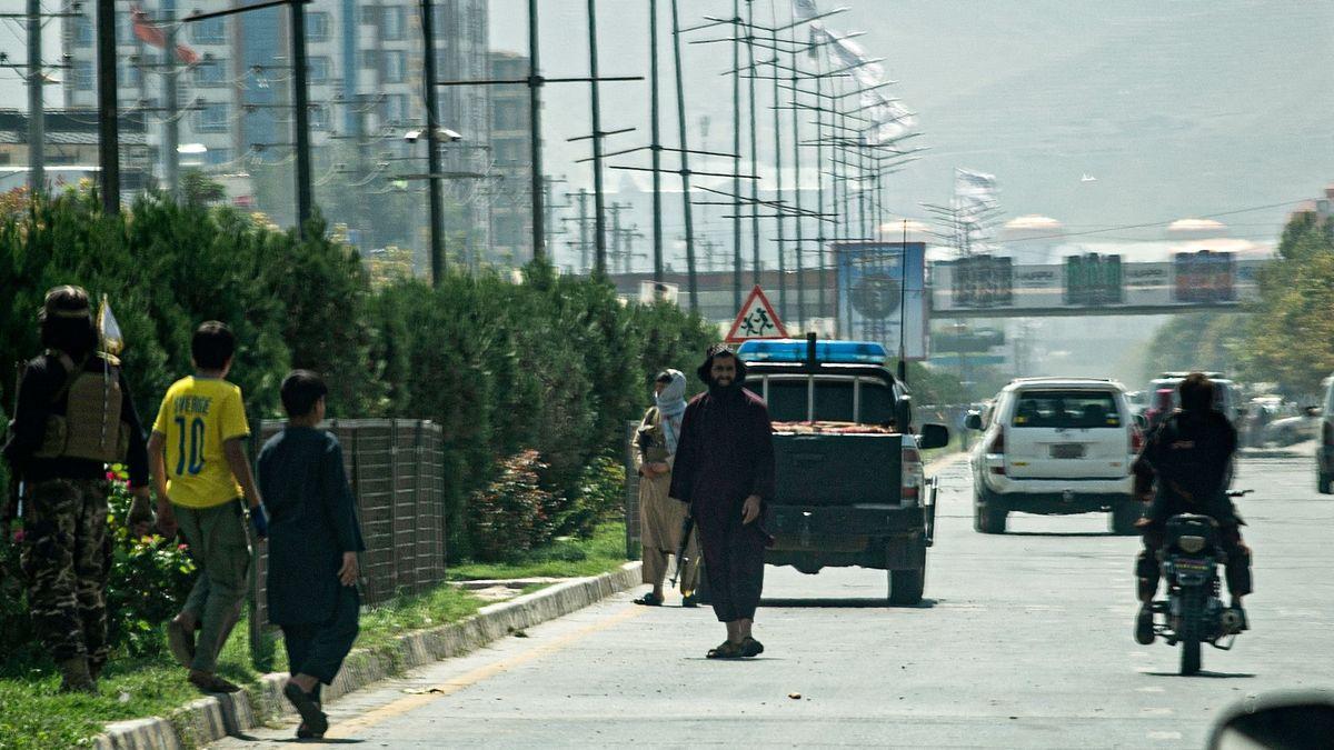El EI reivindica el atentado cometido este lunes cerca de la embajada rusa en Afganistán.