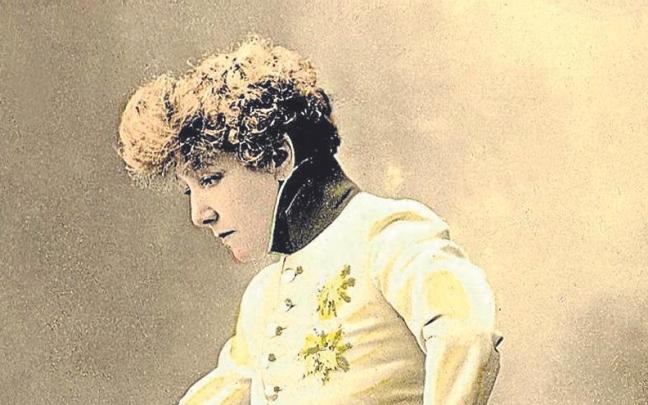 Sara Bernhardt interpret&oacute; roles de mujer y dfe hombre