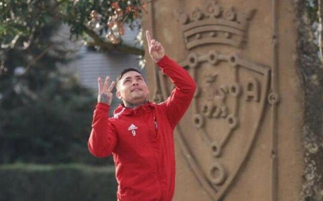 Chimy Ávila festejando en un momento del entrenamiento. Chimy Ávila festejando en un momento del entrenamiento.