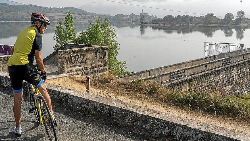 Imagen del entorno del embalse de Ullibarri-Gamboa.