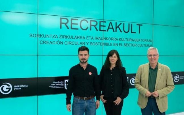 Presentación de la iniciativa Recreakult, con los diputados Harkaitz Millan y José Ignacio Asensio