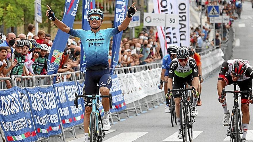 Luis León Sánchez celebra la victoria que consiguió el año pasado en la línea de meta de Ordizia. | FOTO: N.G.