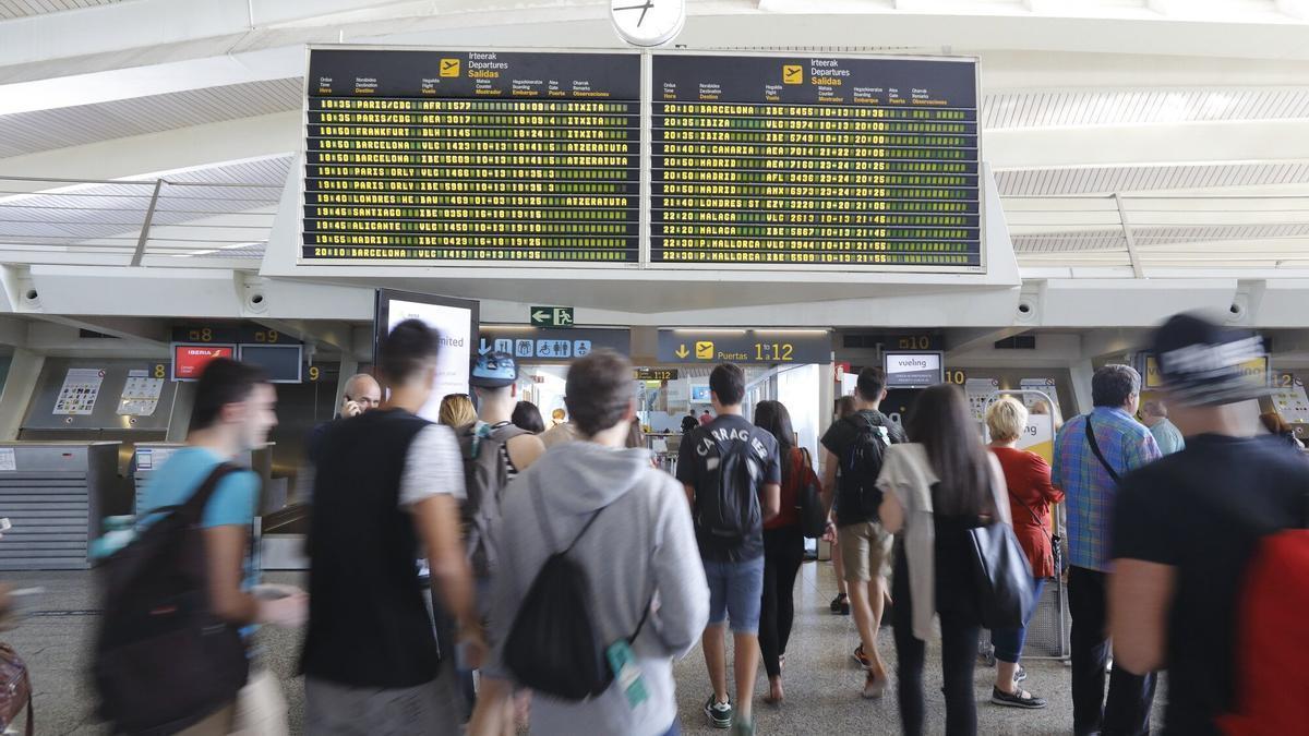 El Aeropuerto de Bilbao gana conexiones nuevas cada año.