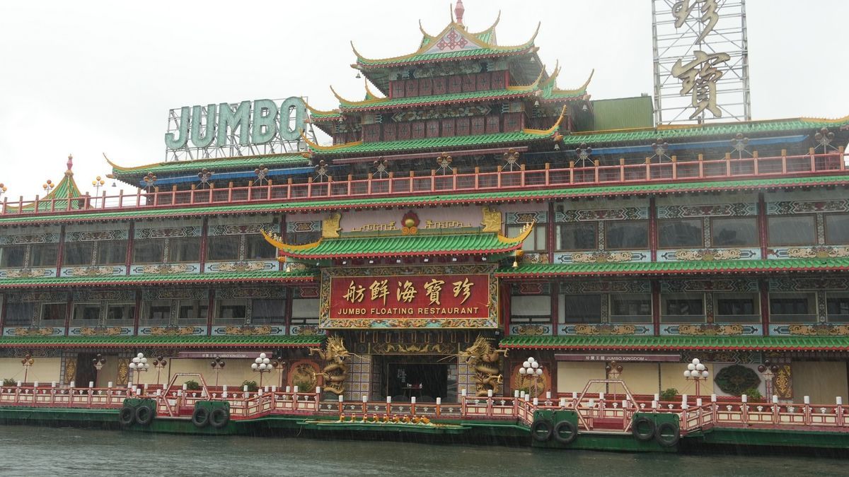 El restaurante flotante Jumbo en Hong Kong (China).