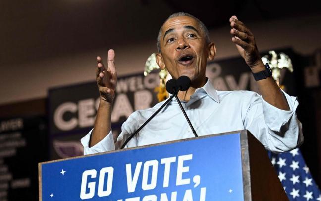 Barack Obama durante un acto de campaña del candidato demócrata por Arizona, Mark Kelly. Barack Obama durante un acto de campaña del candidato demócrata por Arizona, Mark Kelly.