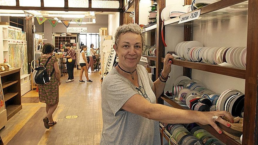 Inés Matxiarena vive, junto a sus hermanas, sus últimos días en el actual local de la Casa de las Labores.