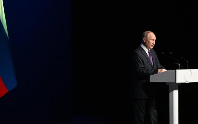 Putin, en el Congreso Nacional de Jueces celebrado en Moscú Putin, en el Congreso Nacional de Jueces celebrado en Moscú