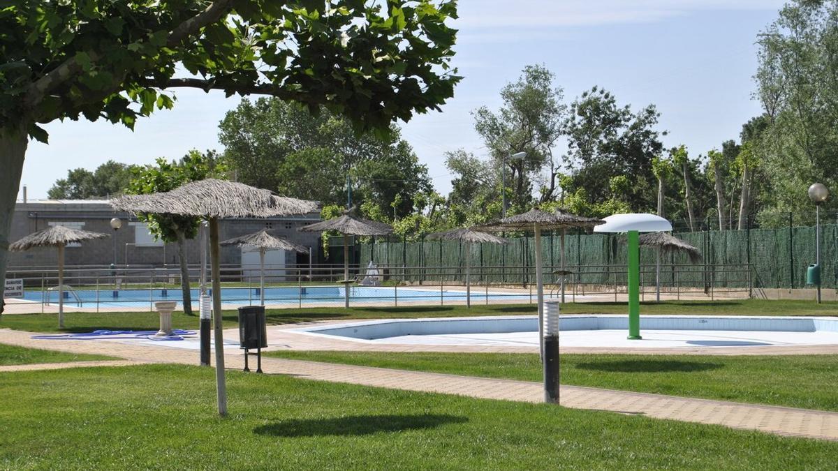 Vista de las piscinas municipales de Andosilla