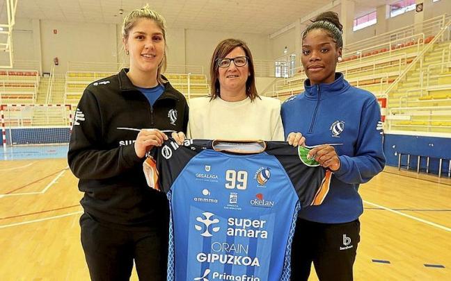 Elke Karsten, Tati Garmendia y Marie Louis, en Bidebieta. | FOTO: IKER AZURMENDI