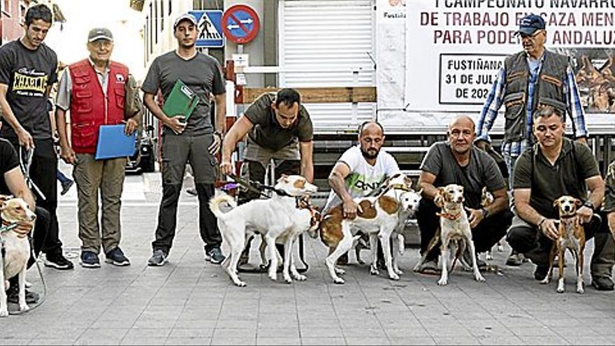 Participantes en la Plaza los Fueros de Fustiñana. | FOTO: CEDIDA