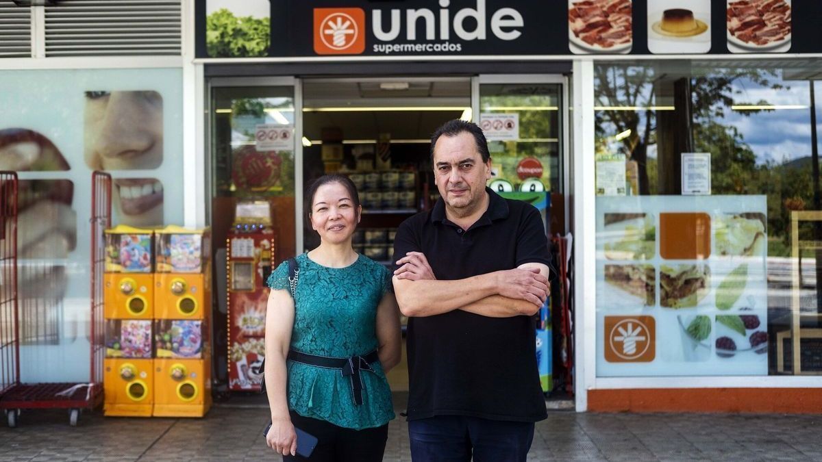 Yue Zhu (Txus), junto a su compañero Joaquín, en el Unide.