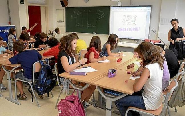 Alumnos en una clase. | FOTO: IREKIA