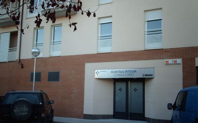 Entrada principal del nuevo ambulatorio de Dulantzi Entrada principal del nuevo ambulatorio de Dulantzi