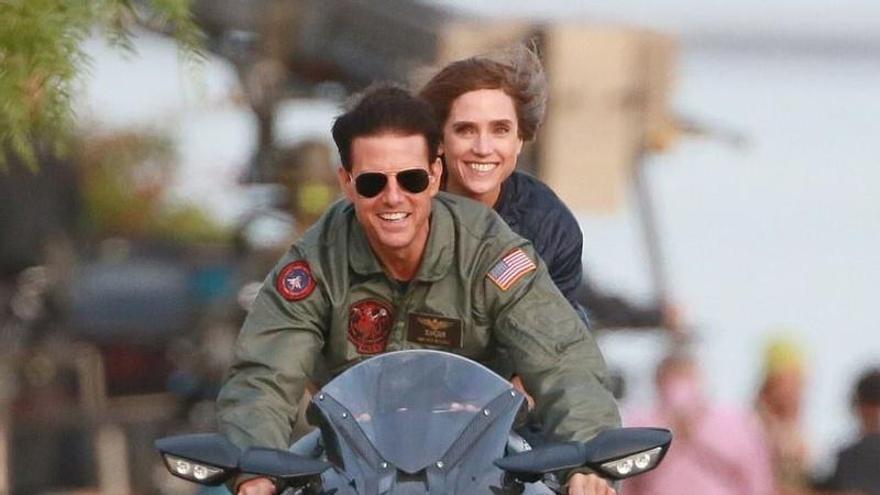 Cruise y Connely a lomos de la moto en 'Top Gun: Maverick'