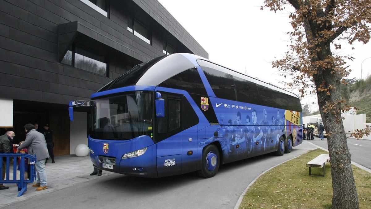 El autobús del Barça, en una expedición anterior a Pamplona.