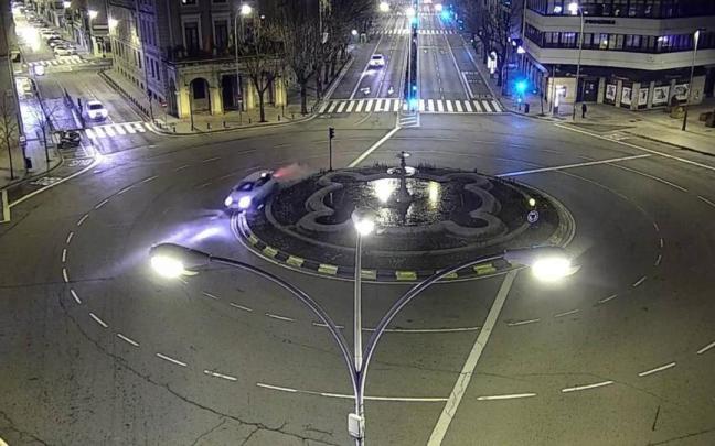 V&iacute;deo: Rotonda con fuente... tambi&eacute;n de frente