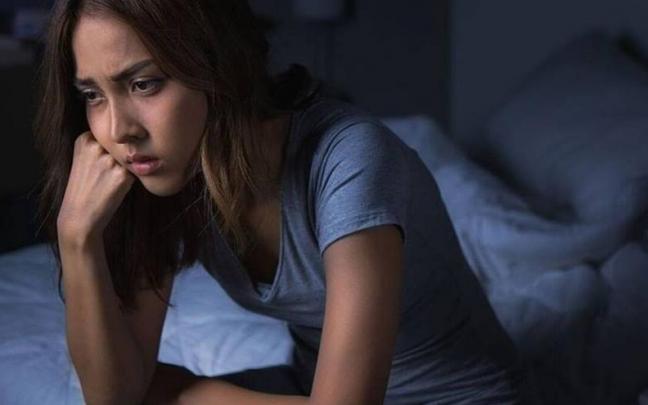 personas afectadas, seg&uacute;n datos extra&iacute;dos del estudio EPISER de la Sociedad Espa&ntilde;ola de Reumatolog&iacute;a. El paciente con fibromialgia puede presentar s&iacute;ntomas como cansancio, alteraciones del sue&ntilde;o, p&eacute;rdida de