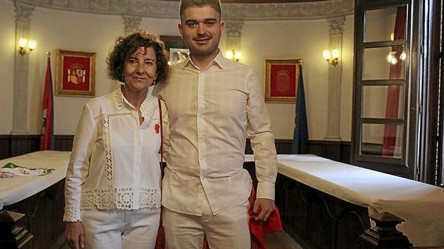 Jiménez y Extremado dentro del Ayuntamiento.