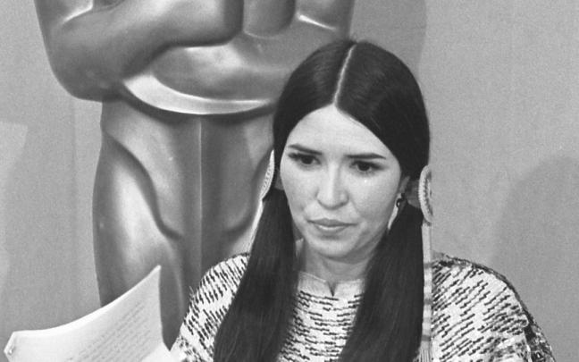 Sacheen Littlefeather, en la ceremonia de los Oscar de 1973