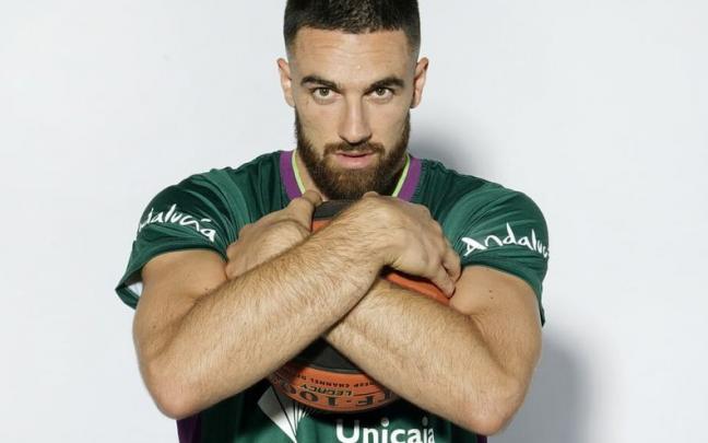 El Surne Bilbao Basket hace oficial el fichaje de Francis Alonso.