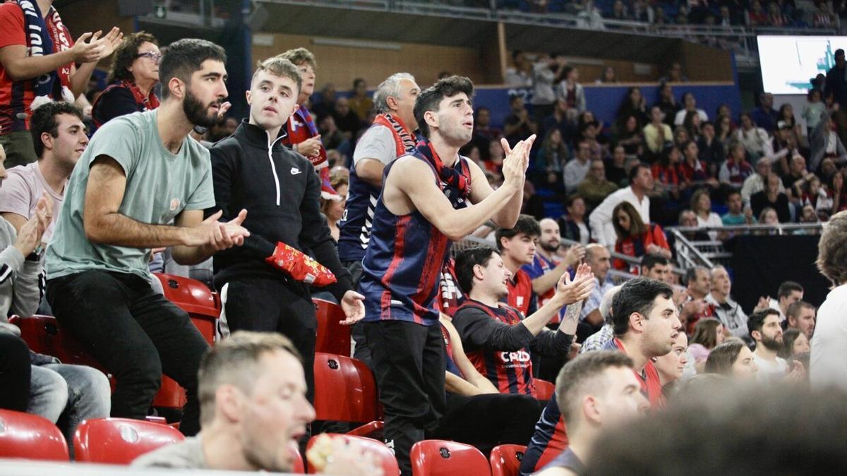 Público en el Buesa Arena