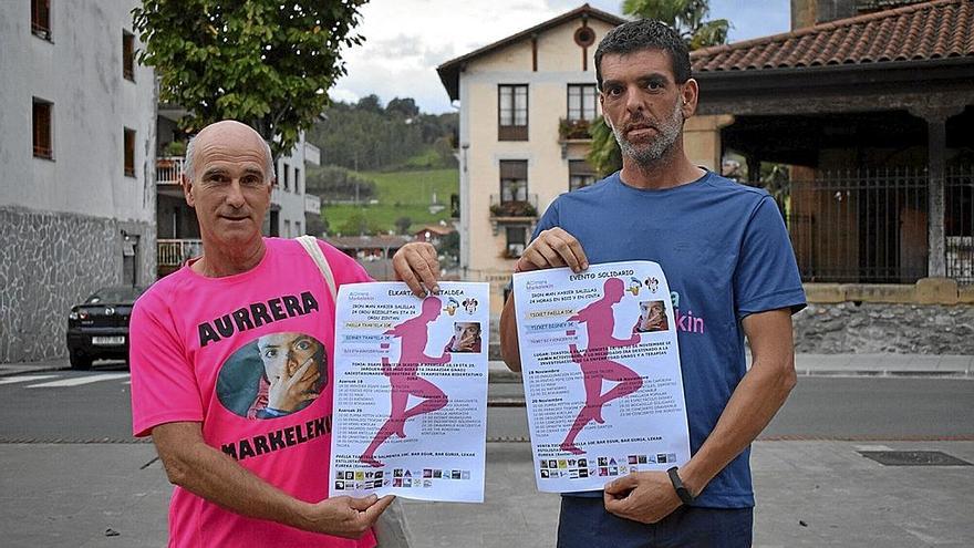 Antton Lekuona e Iñaki Baños, de la asociación Aurrera Markelekin. | FOTO: N.G.