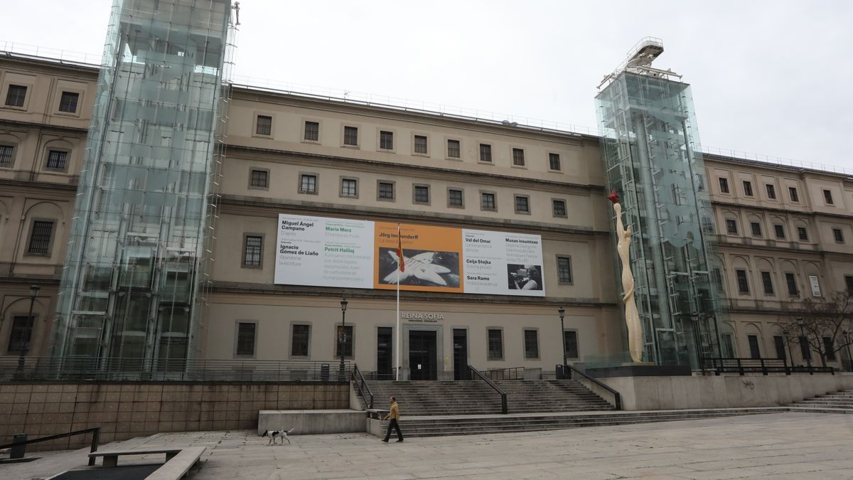 Fachada del Museo Reina Sofía.