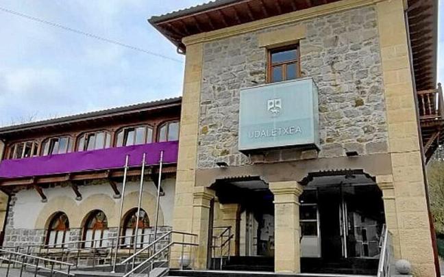 El Ayuntamiento de Idiazabal visto desde el exterior. | FOTO: AYTO. IDIAZABAL