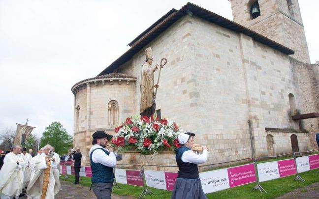 Procesión en la basílica de San Prudencio.