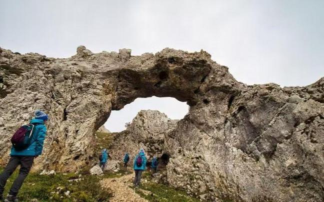 Arco de Portupekoleze visto desde abajo.