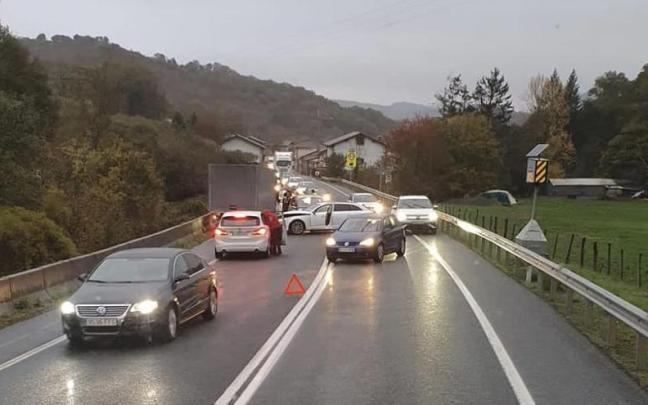 Imagen del accidente en Arraitz. Imagen del accidente en Arraitz.
