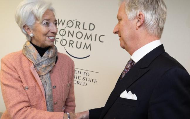 Christine Lagarde, con el rey Felipe de Bélgica en la cumbre de Davos. Christine Lagarde, con el rey Felipe de Bélgica en la cumbre de Davos.
