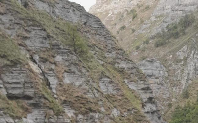 Rescate del fallecido en el Salto del Nervi&oacute;n