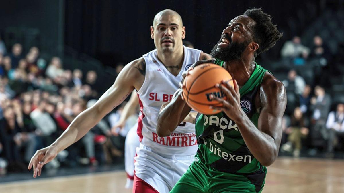 Olaseni es una de las piezas claves del Darussafaka.