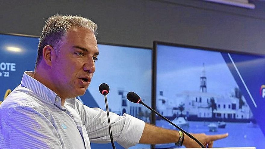 Elías Bendodo, ayer en Arrecife (Lanzarote). | FOTO: EFE