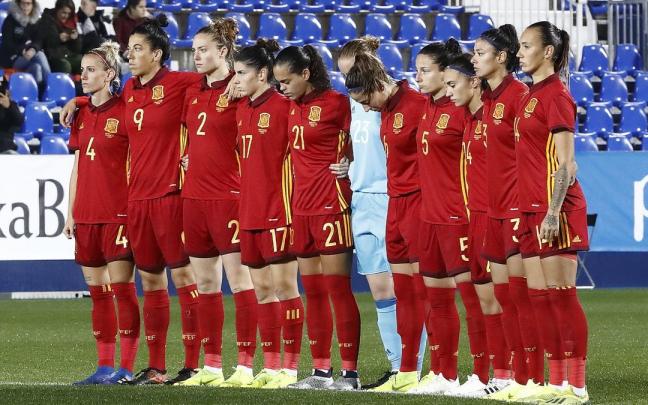 Imagen de archivo de las jugadoras de la selección española de fútbol femenino. Imagen de archivo de las jugadoras de la selección española de fútbol femenino.